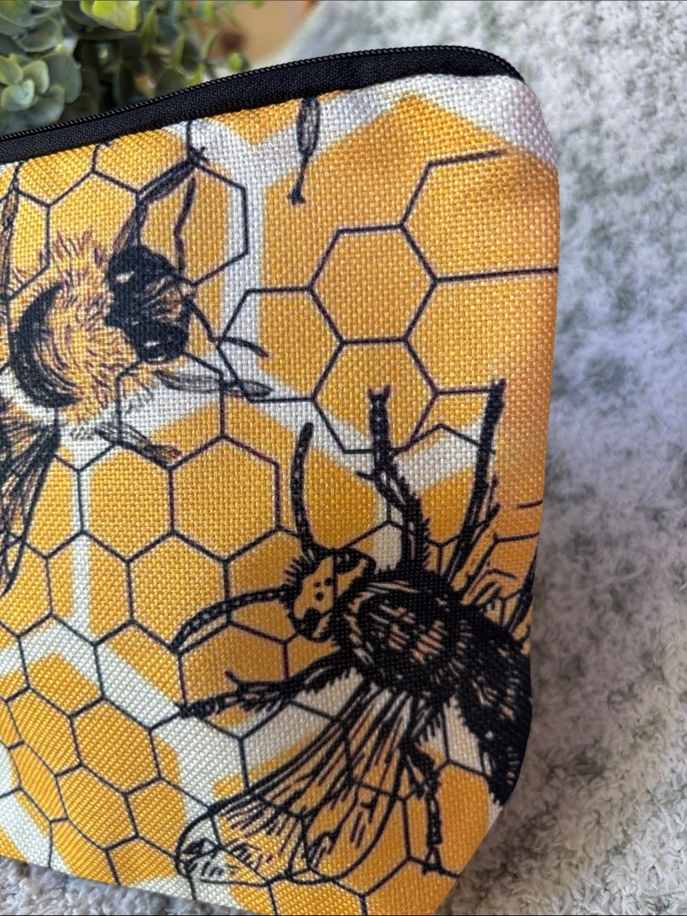 Bee Honeycomb PolyCanvas Cosmetic Bag Pouch Yellow & Black NWT 7x10x2” - Picture 5 of 13